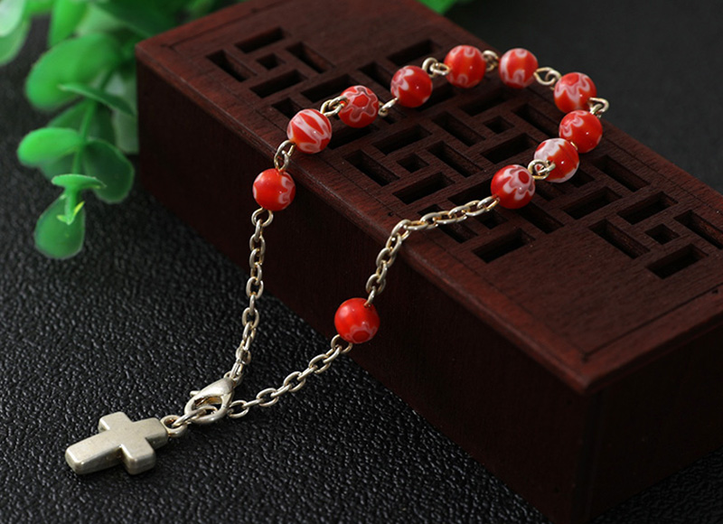 Red plastic beads bracelet