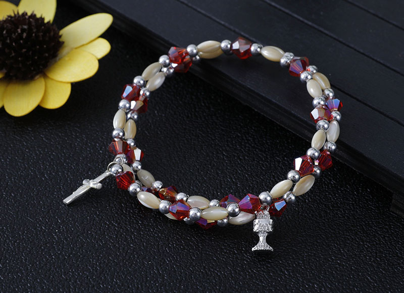 Small shell beads with crystal beads bracelet