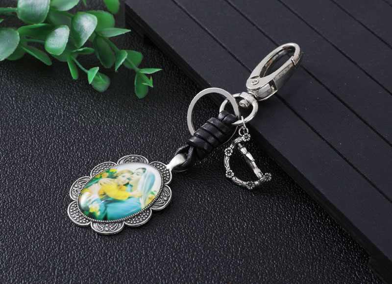 Flower shape keychain